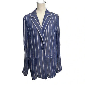 Tribal Women’s Pin Striped Light Weight Jacket. Medium. Excellent condition!